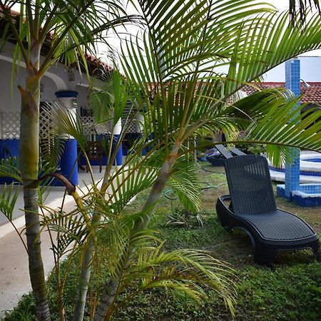 Hotel Plaza Almendros, Isla Mujeres Exterior photo