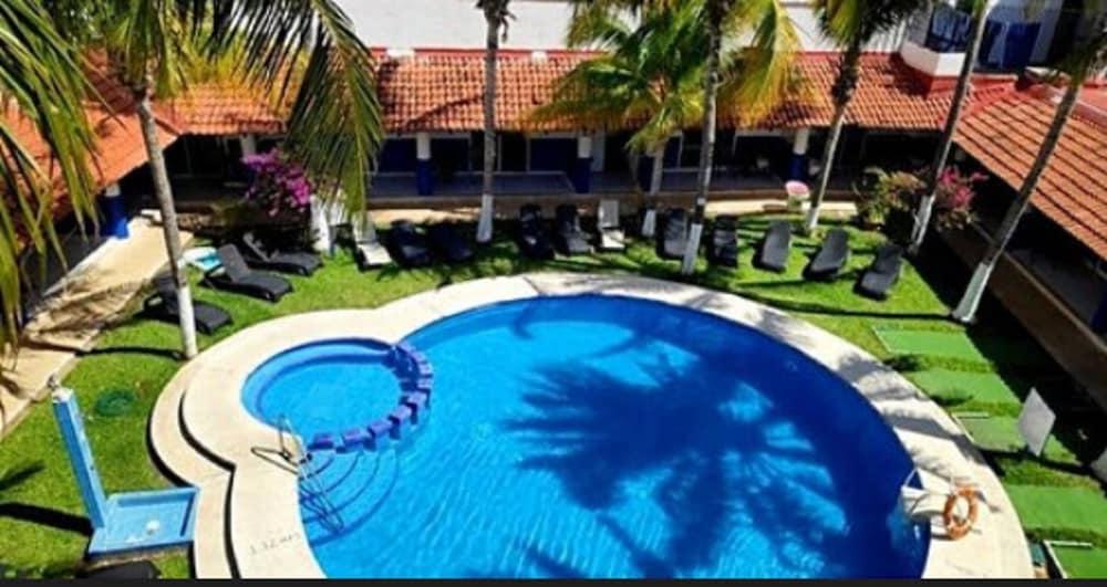 Hotel Plaza Almendros, Isla Mujeres Exterior photo