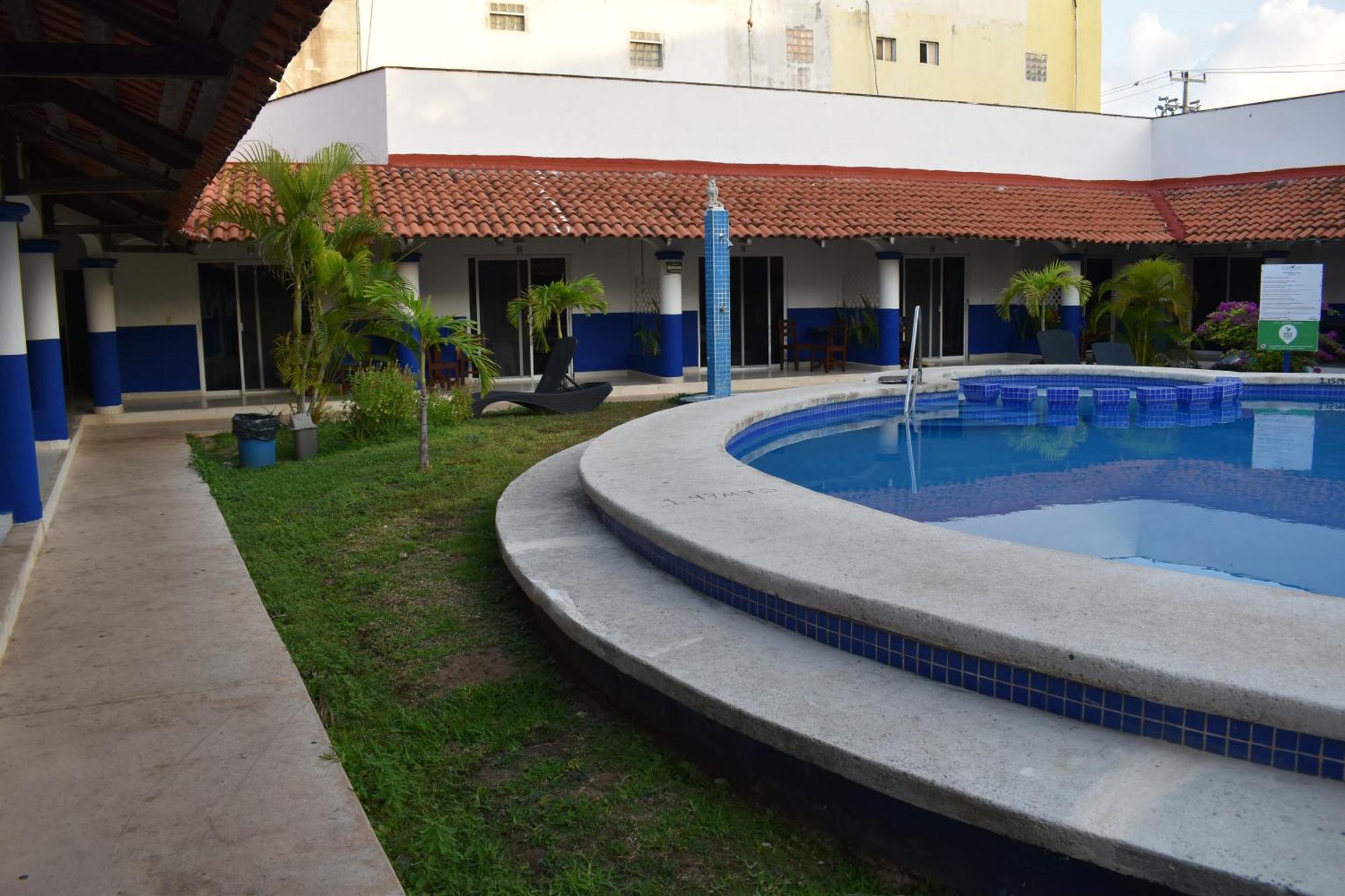 Hotel Plaza Almendros, Isla Mujeres Exterior photo