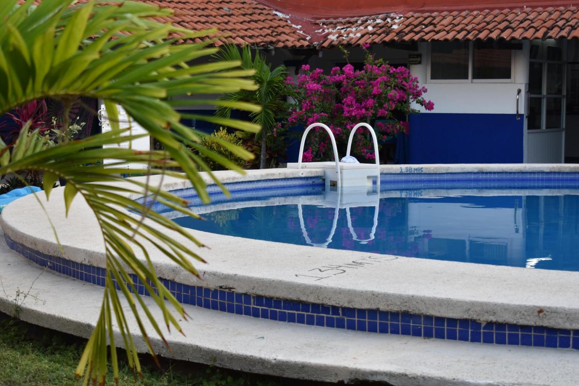 Hotel Plaza Almendros, Isla Mujeres Exterior photo
