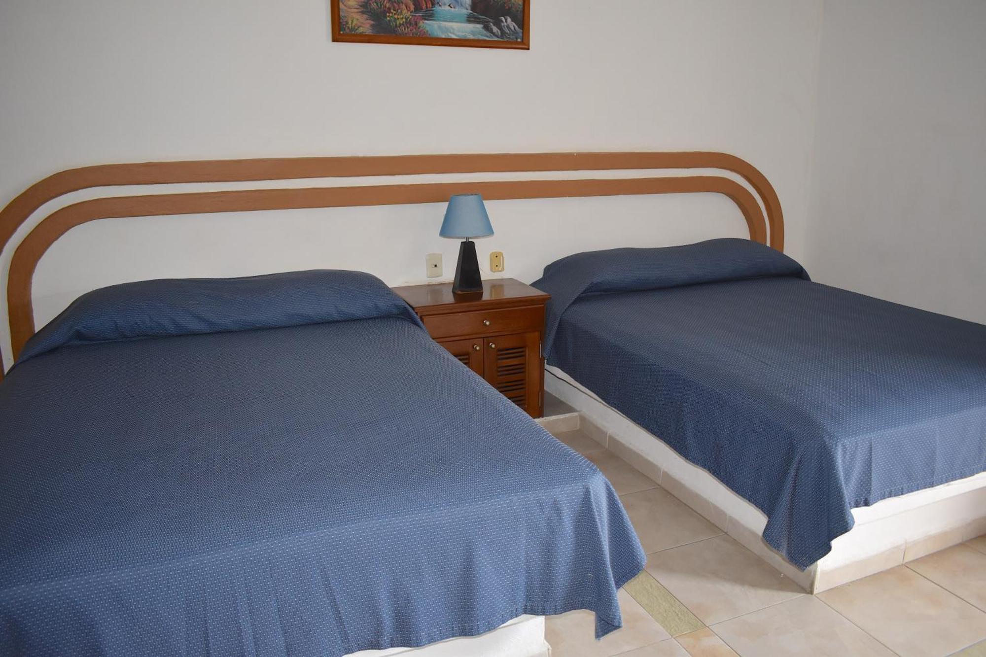 Hotel Plaza Almendros, Isla Mujeres Exterior photo