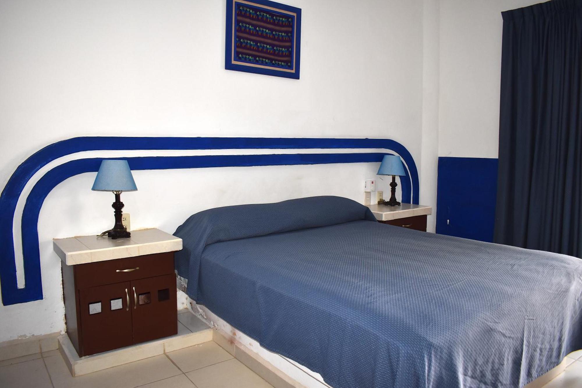 Hotel Plaza Almendros, Isla Mujeres Exterior photo